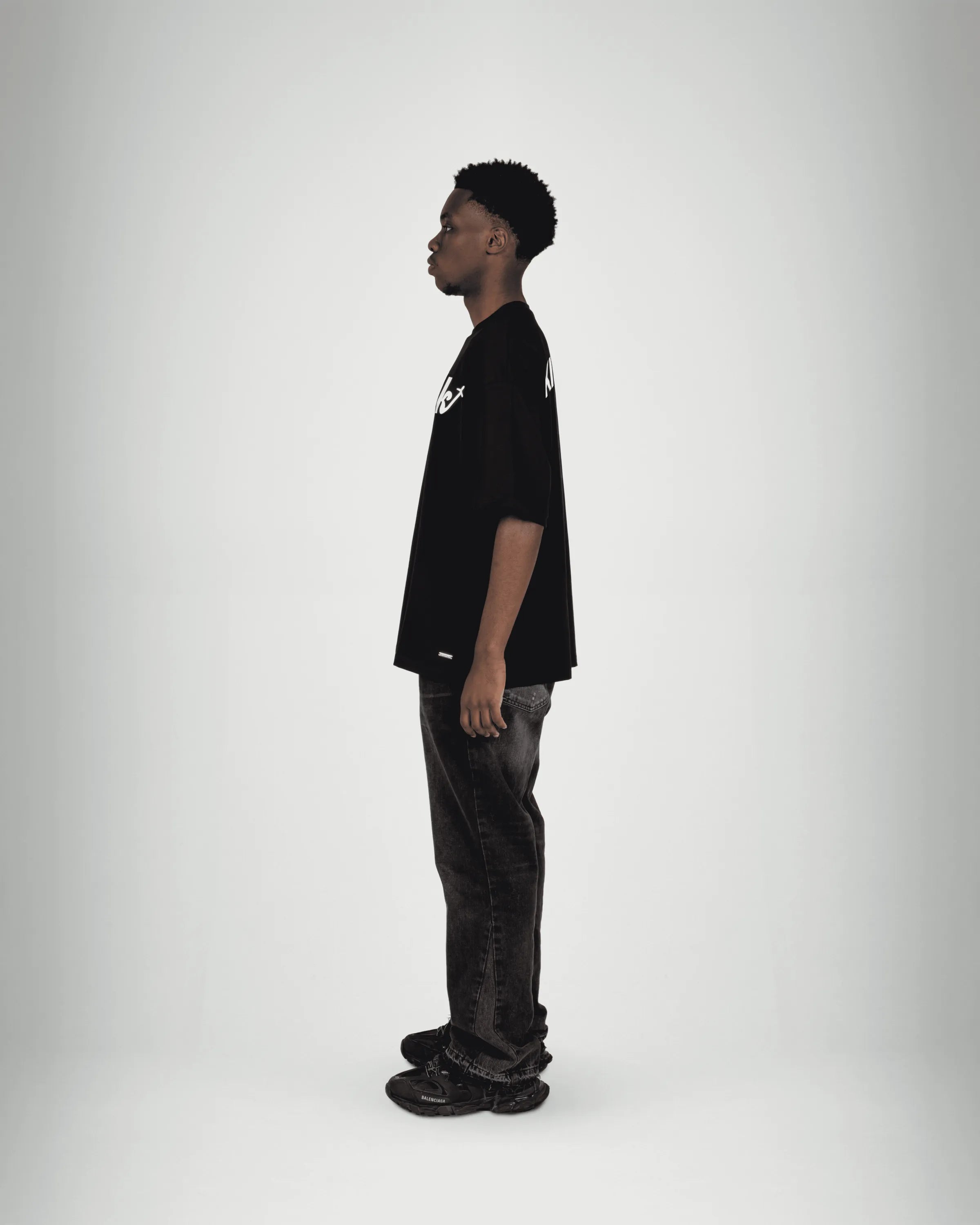 Catch Flights not Feelings Black Tee - KISS AND FLY Clothing