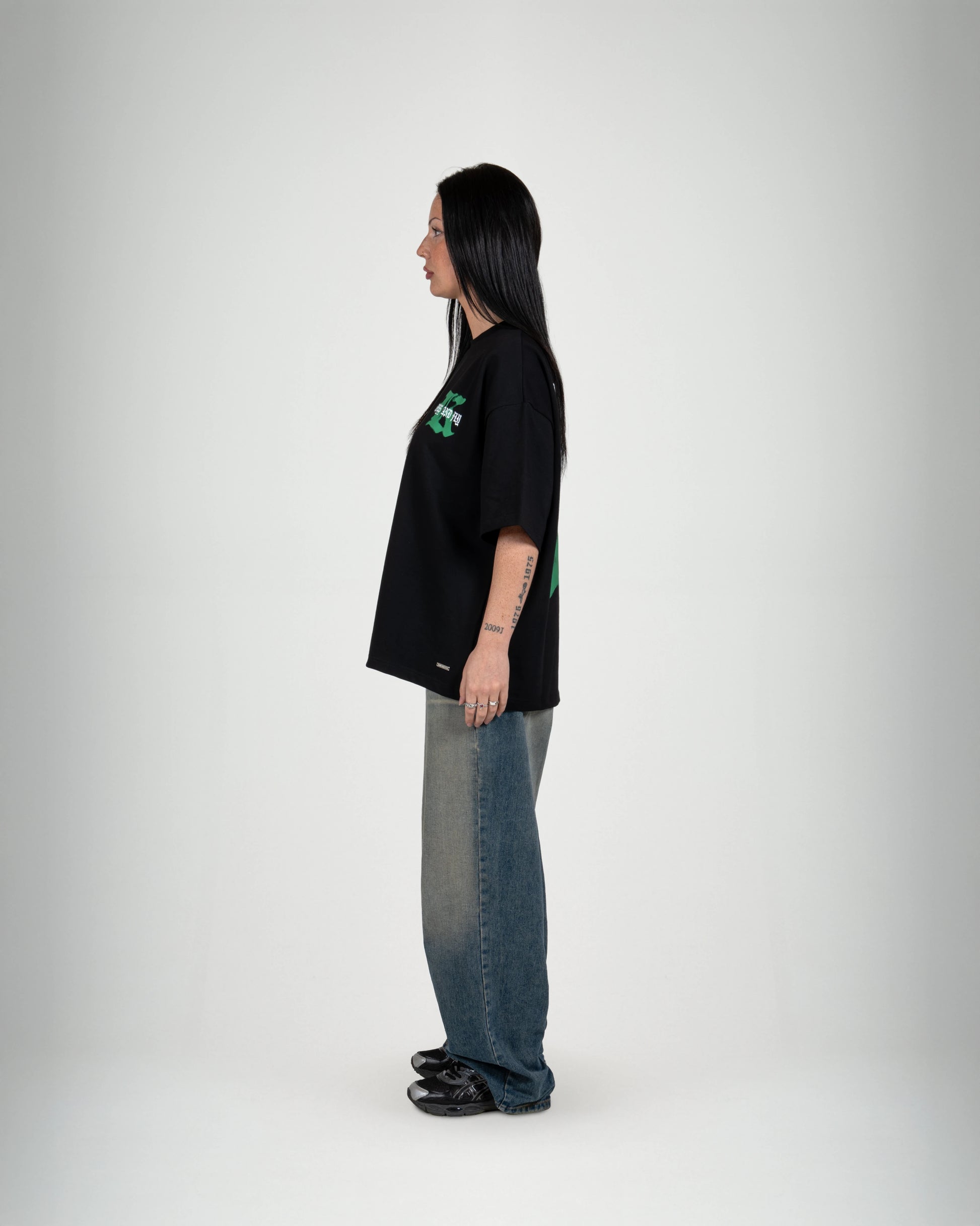 Ghost Spray Black Tee - KISS AND FLY Clothing