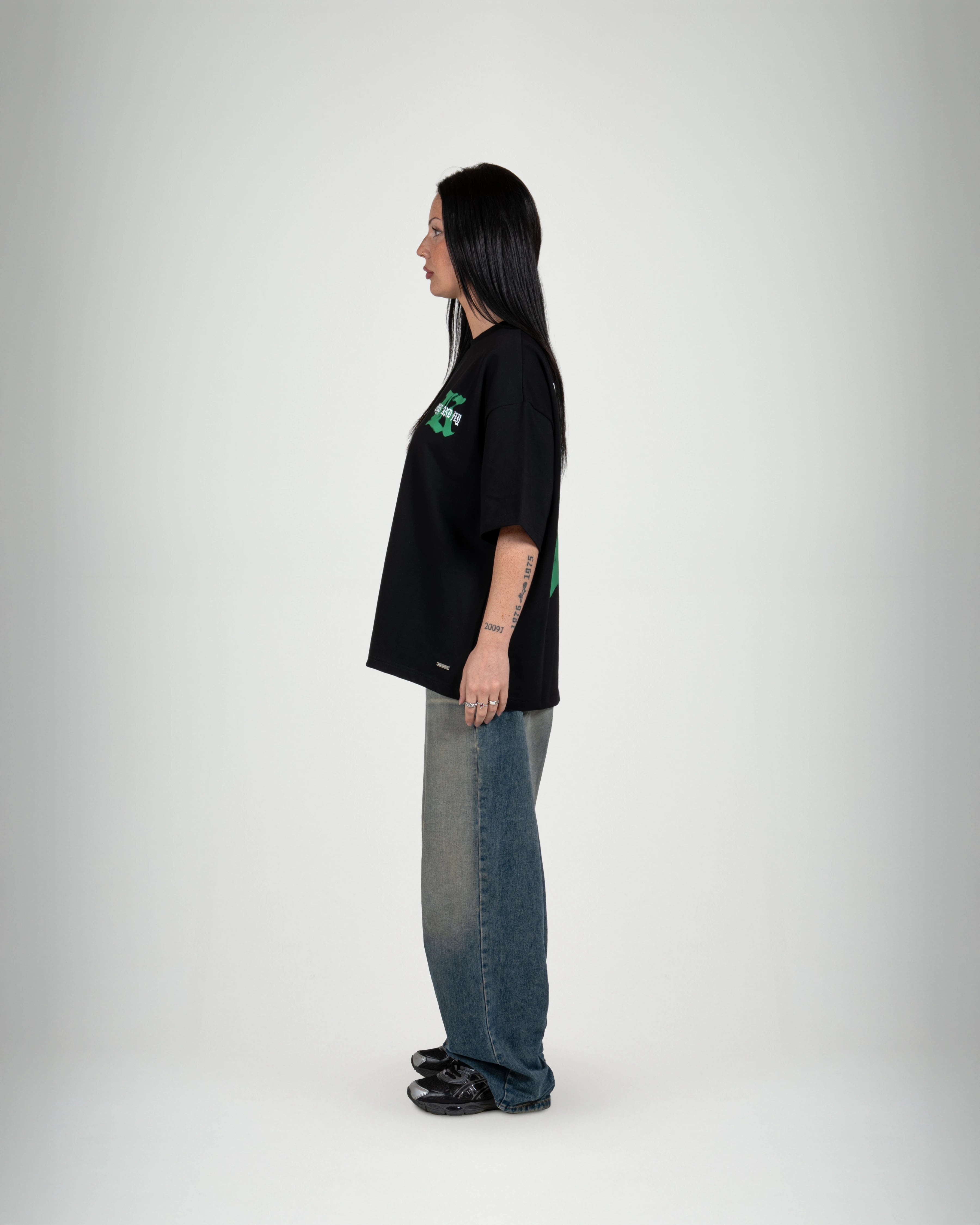Ghost Spray Black Tee - KISS AND FLY Clothing