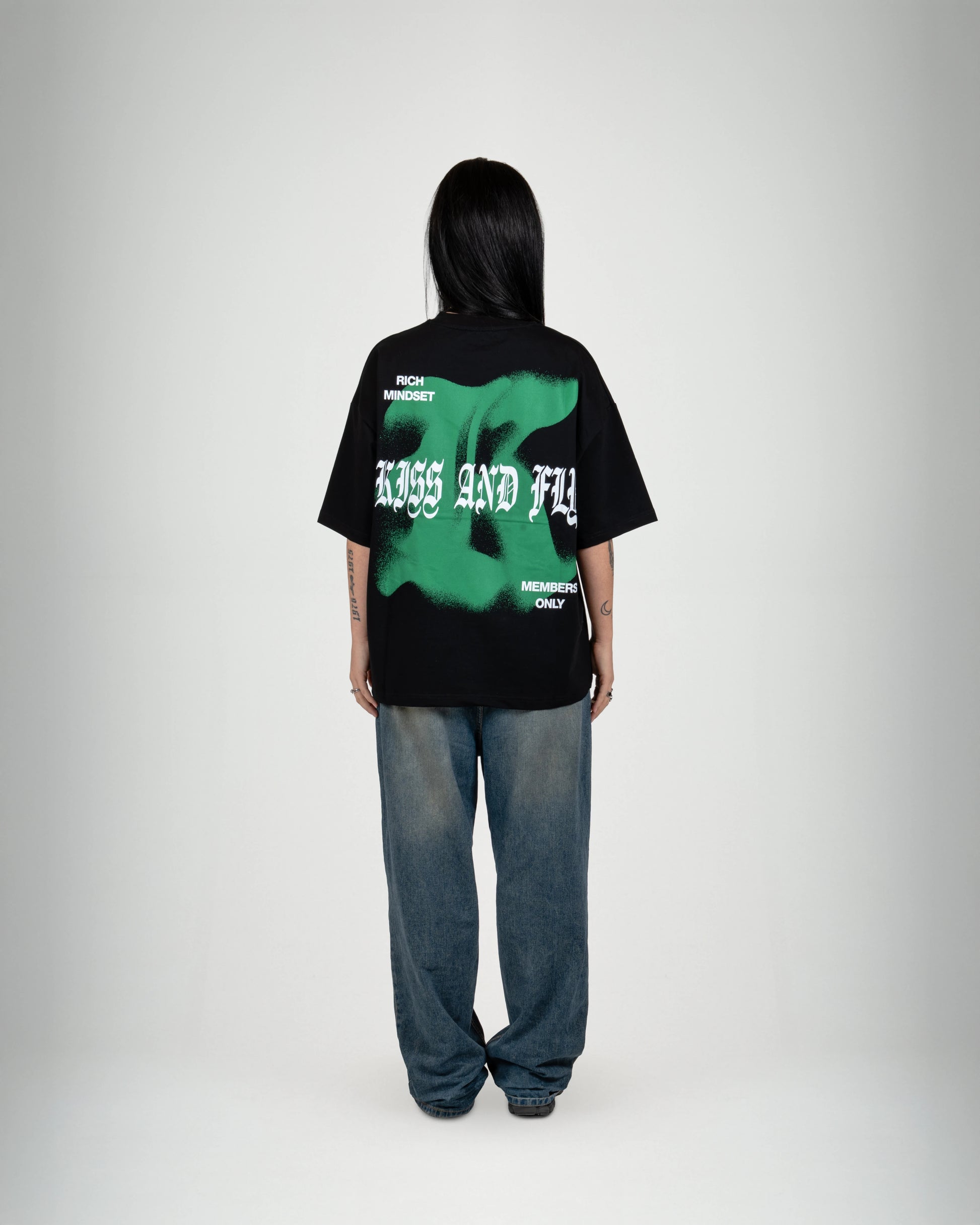 Ghost Spray Black Tee - KISS AND FLY Clothing