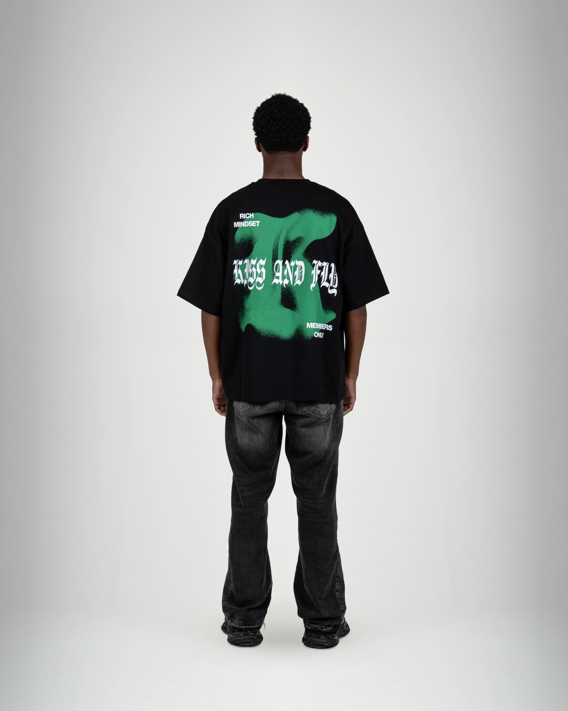 Ghost Spray Black Tee - KISS AND FLY Clothing
