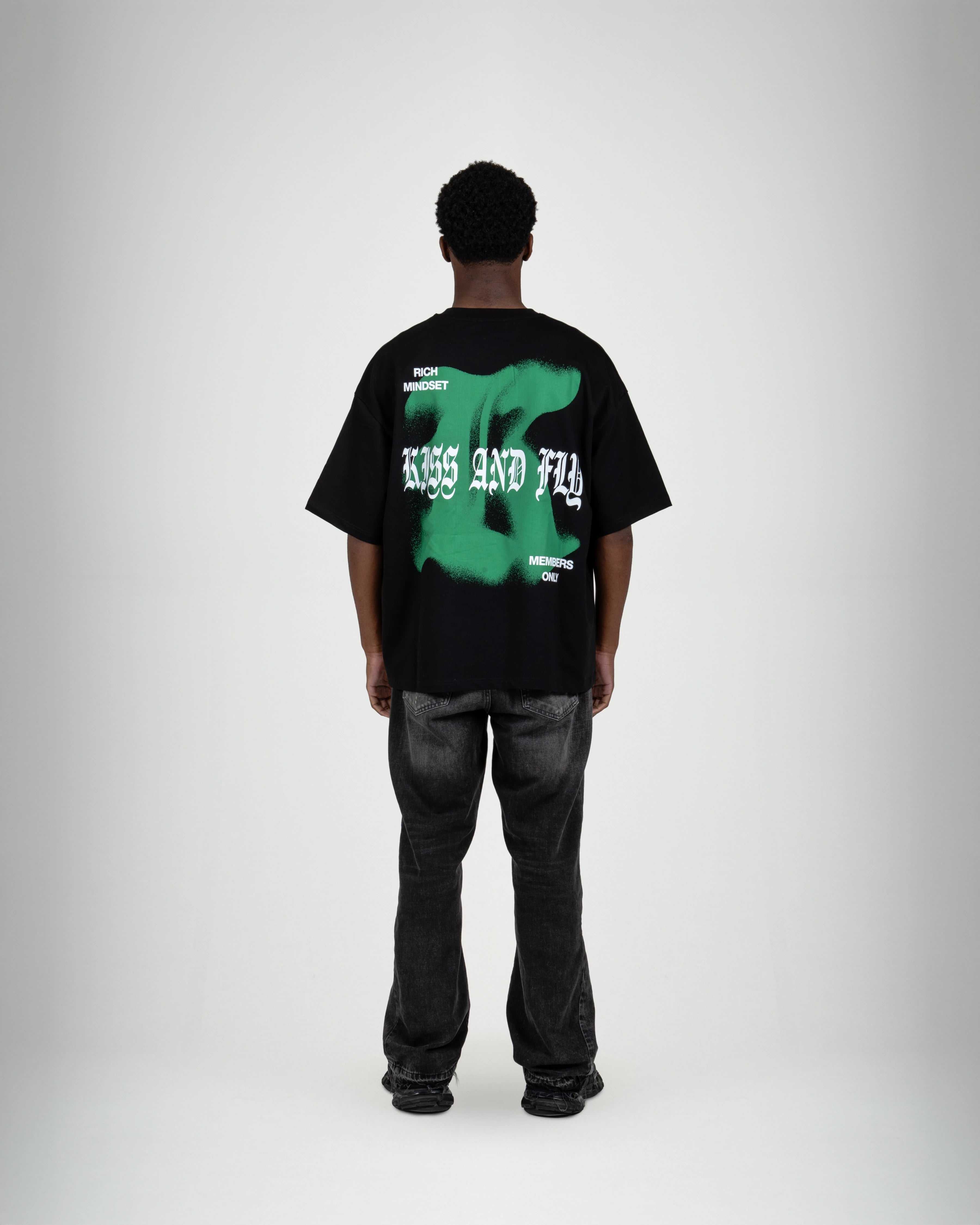 Ghost Spray Black Tee - KISS AND FLY Clothing