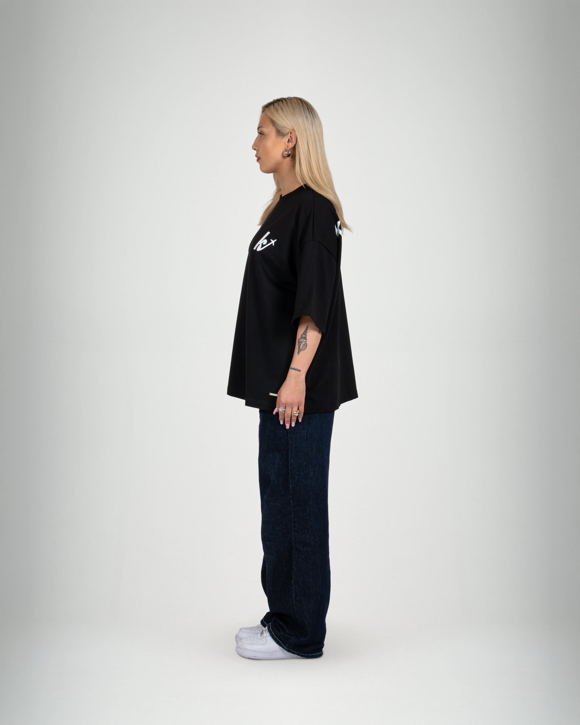 Catch Flights not Feelings Black Tee - KISS AND FLY Clothing